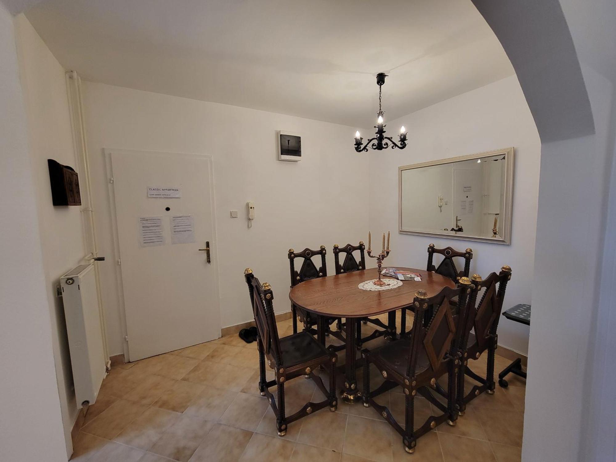 Belvarosi Classic Apartman 85 Square Meters Szombathely Eksteriør bilde