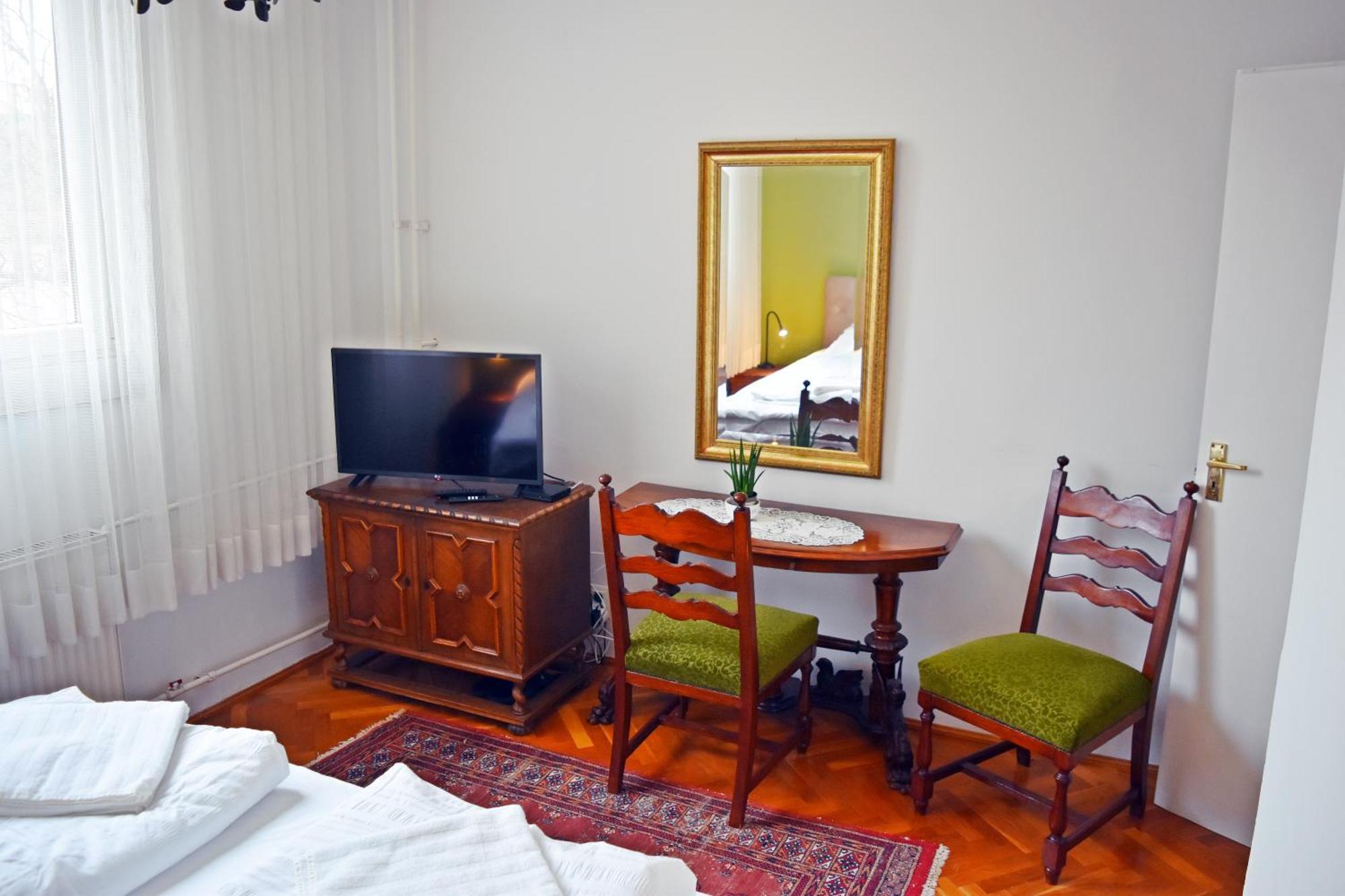 Belvarosi Classic Apartman 85 Square Meters Szombathely Eksteriør bilde