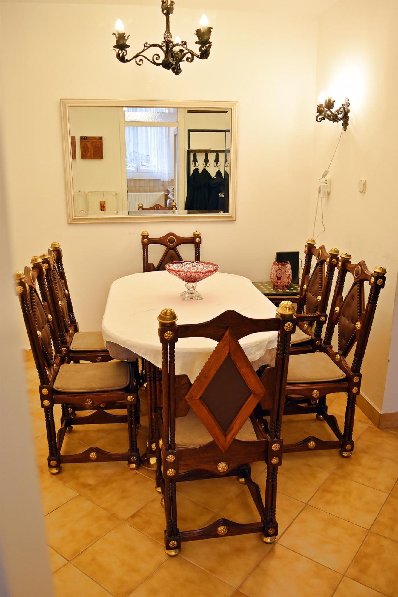 Belvarosi Classic Apartman 85 Square Meters Szombathely Eksteriør bilde